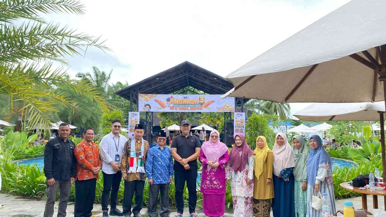 buka-pentas-seni-angkasa,-wabup-m.-ihpan-puji-pendidikan-holistik-sdit-darul-hikmah