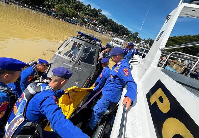 polairud-polda-sumbar-temukan-jenazah-korban-banjir-bandang