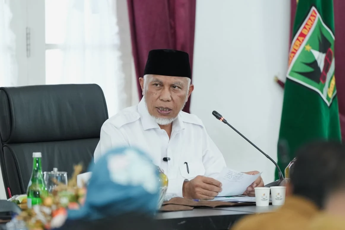 pemprov-sumbar-salurkan-358-ton-bantuan-pangan-untuk-korban-bencana