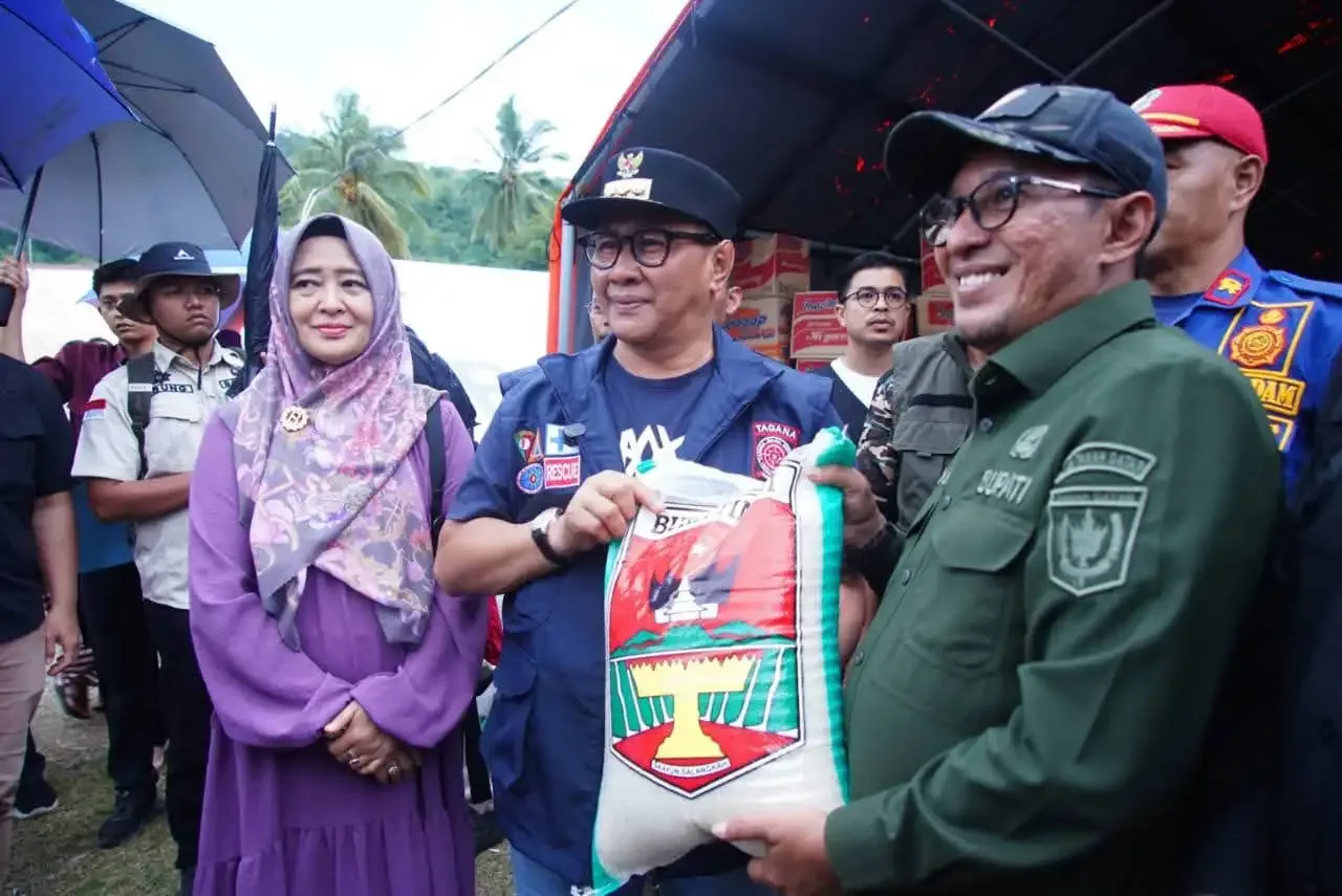 pemko-bukittinggi-salurkan-bantuan-untuk-korban-banjir-tanah-datar