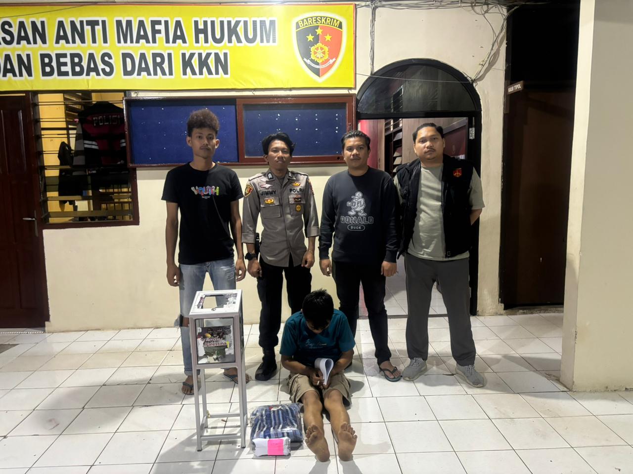 polisi-tangkap-pembobol-kotak-amal-palestina-di-tanah-datar
