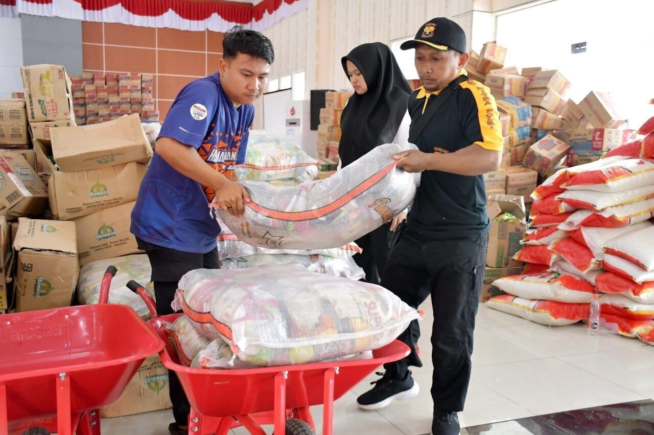 kementan-kirim-bantuan-ke-agam,-1.600-ha-sawah-rusak