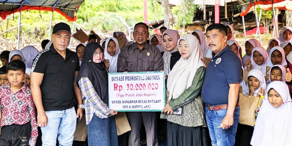 puskoppas-jaya-donasi-rp30-juta,-bangun-kelas-darurat-di-padang-pariaman