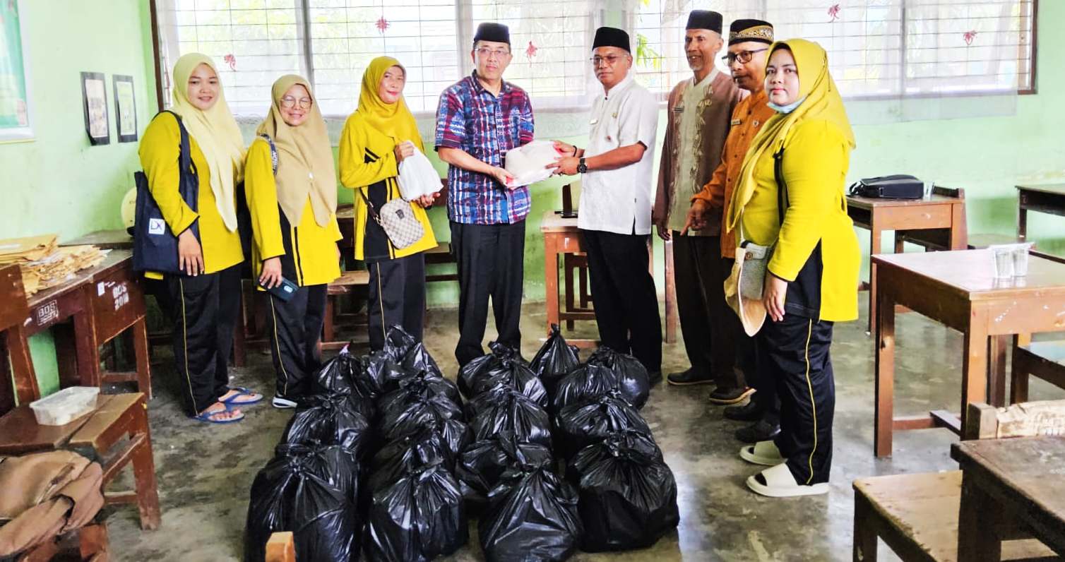 yayasan-bima-salurkan-sembako,-bantu-korban-banjir-di-padang