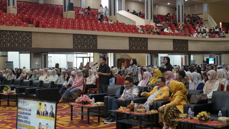 gandeng-12-perusahaan-mitra,-unp-siapkan-wisudawan-masuk-dunia-kerja