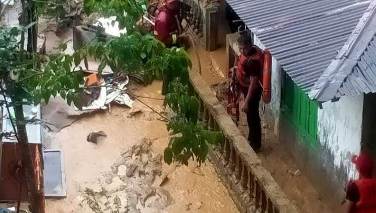 bmkg-peringatkan-hujan-lebat-di-padang,-warga-diminta-waspada-banjir-dan-longsor