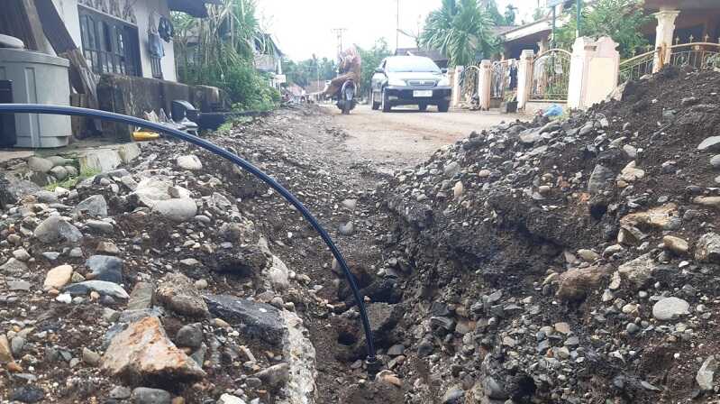 proyek-peningkatan-kualitas-pemukiman-kumuh-di-nagari-iv-pulau-punjung-terancam-tak-selesai-sesuai-kontrak-kerja