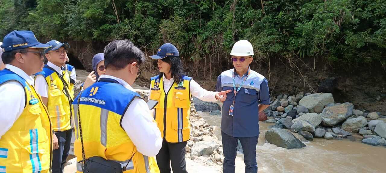 terima-bantuan-260-batang-pipa,-pemko-dan-perumda-am-padang-apresiasi-bantuan-kementrian-pu