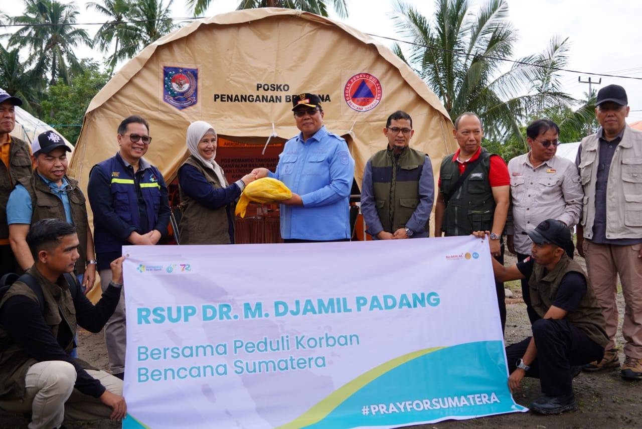 wabup-tanah-datar-sambut-bantuan-rsup-m-djamil-padang