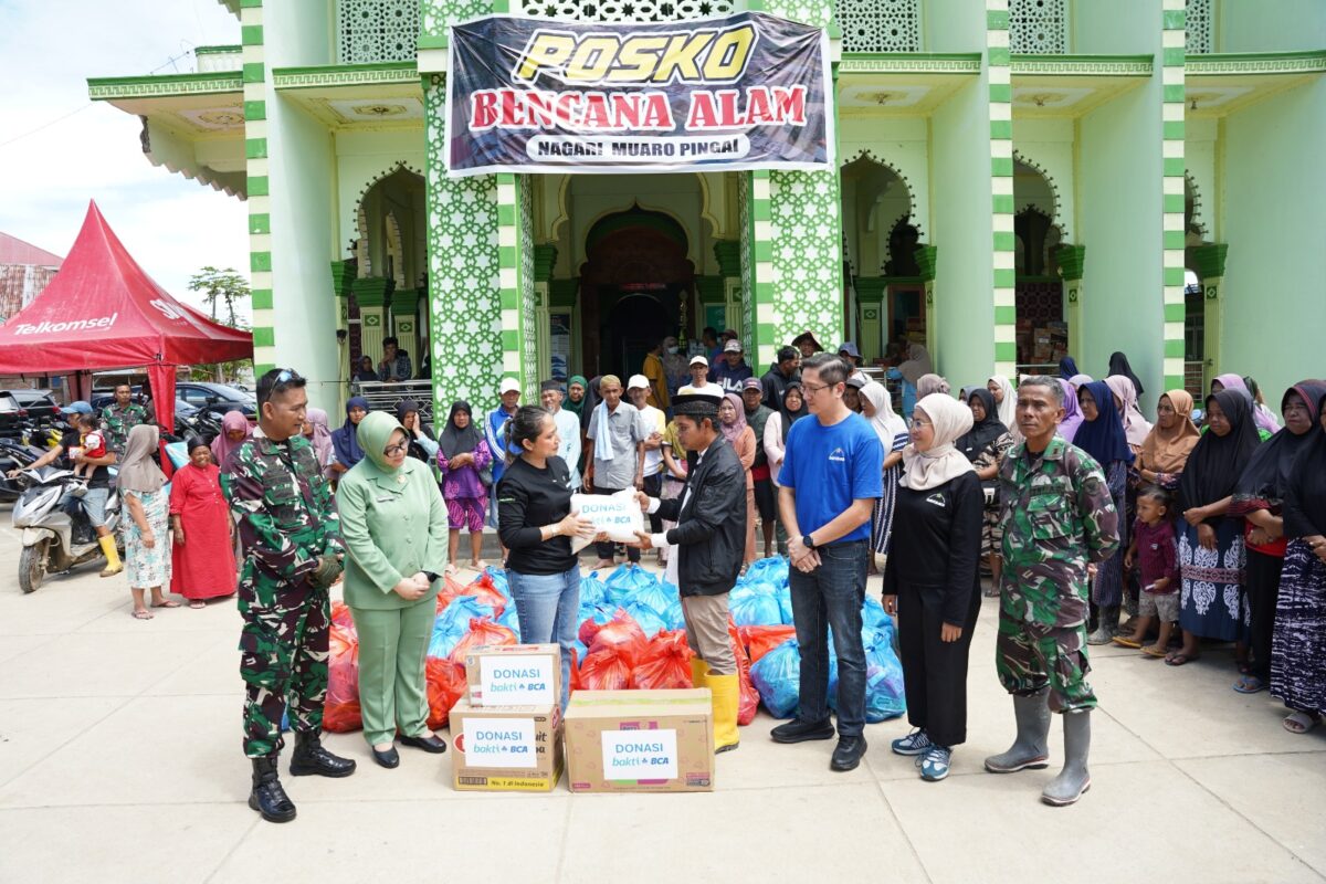 bca-terjun-langsung-salurkan-bantuan-kemanusian-dan-dukung-pemulihan-korban-bencana-di-sumbar