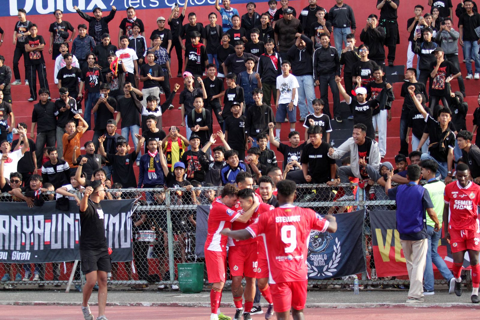 semen-padang-fc-donasi-tiket,-ajak-suporter-bantu-korban-banjir