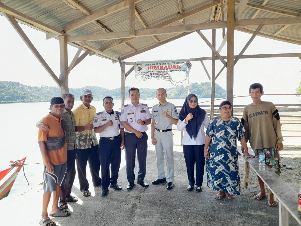 jasa-raharja-tingkatkan-layanan,-serahkan-bantuan-dermaga-batu-kareta