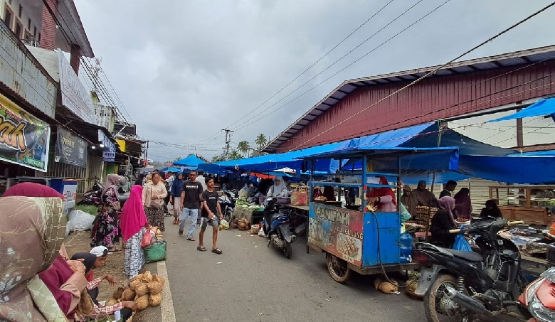 geliat-ekonomi-di-pasar-balai-tangah-lintau