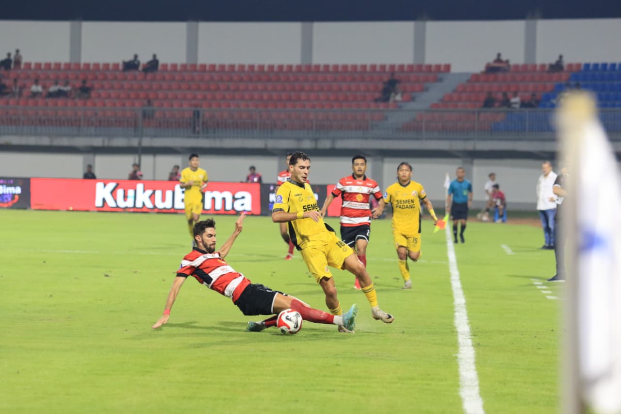 kabau-sirah-tersungkur-di-madura,-harapan-semen-padang-fc-keluar-dari-zona-merah-kandas