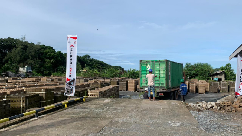 perluas-pasar-sumatera,-pt-semen-padang-kirim-sepablock-ke-medan