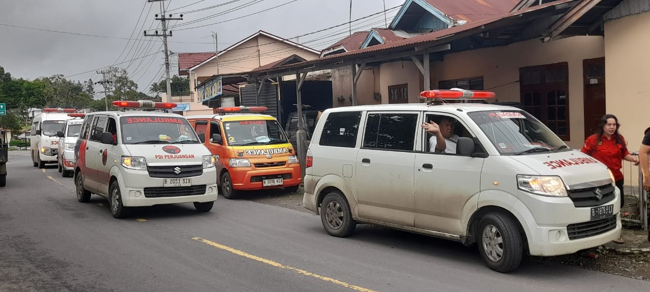 pdi-perjuangan-bukittinggi-fasilitasi-perjalanan-baguna-dpp-ke-wilayah-bencana