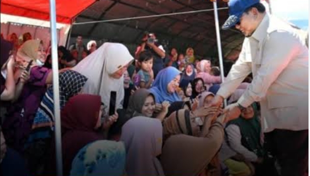 warga-korban-longsor-enggan-dipindahkan-ke-luar-daerah-mereka.-bupati-agam-perintahkan-camat-cari-hunian-dekat-korban 