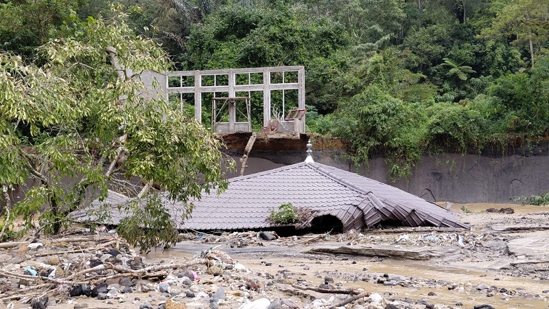 ngarai-kaluang-longsor,-mushala-ambruk