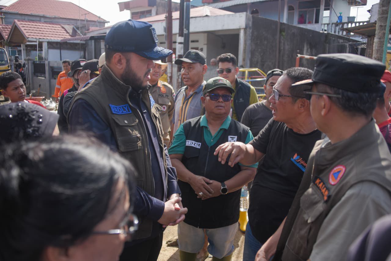 goro-di-kampung-lapai,-wako-fadly-amran-imbau-warga-terdampak-banjir-bersedia-direlokasi-ke-rusunawa