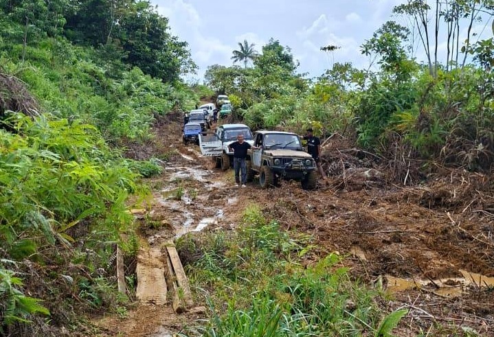 pemkab-pasbar-berusaha-maksimalkan-jalan-alternatif-jembatan-panjang–talu