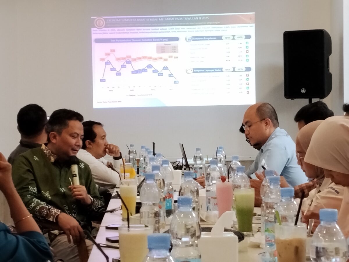 bencana-hidrometeorologi-dorong-inflasi-sumbar-di-atas-rentang-sasaran