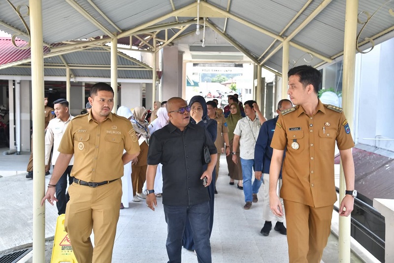 walikota-sawahlunto-resmikan-ruang-vip-rsud-dari-csr-perusahaan-tambang 