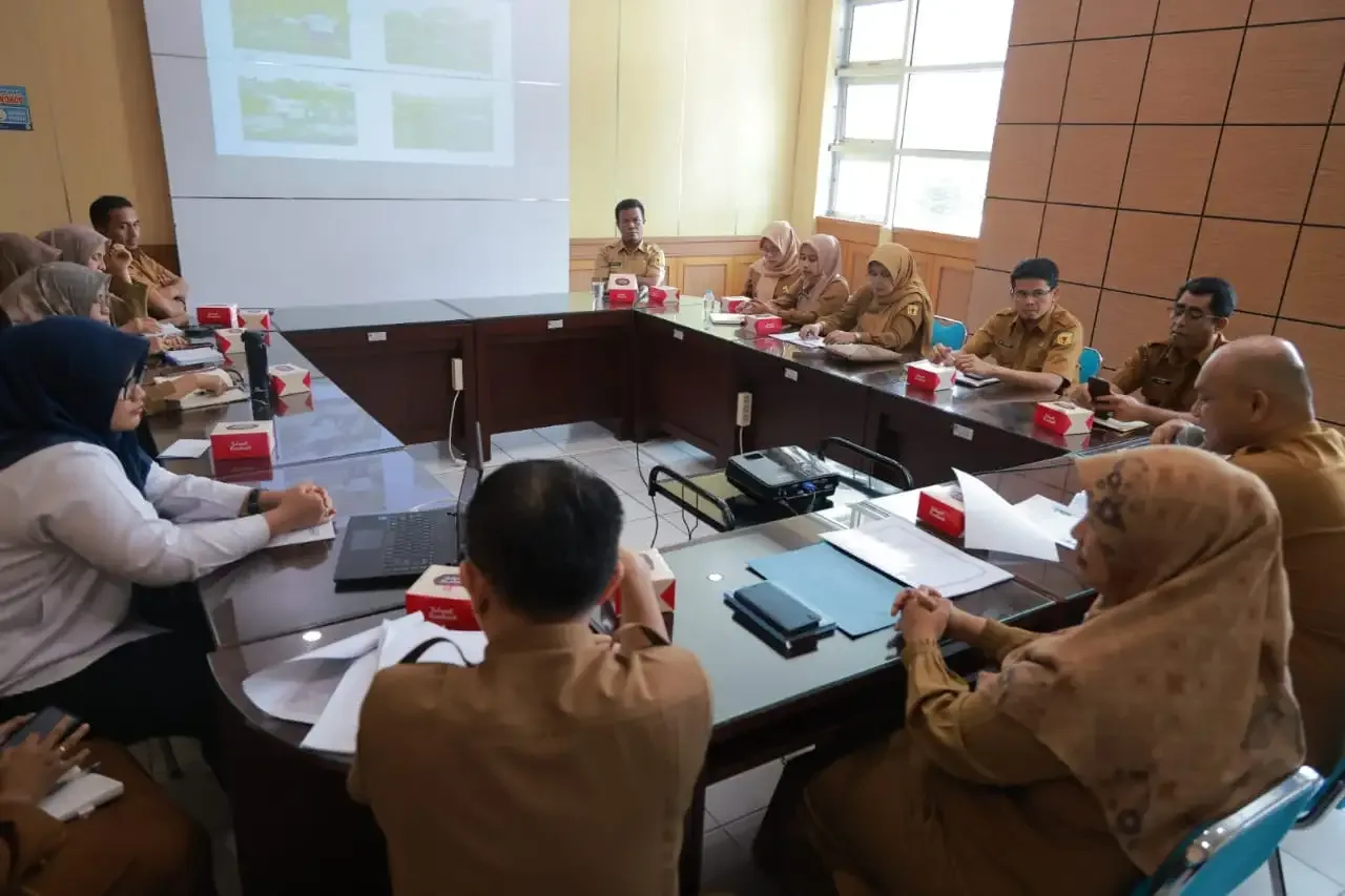 keterbatasan-personel-hambat-penanganan-anjing-liar-di-tanah-datar