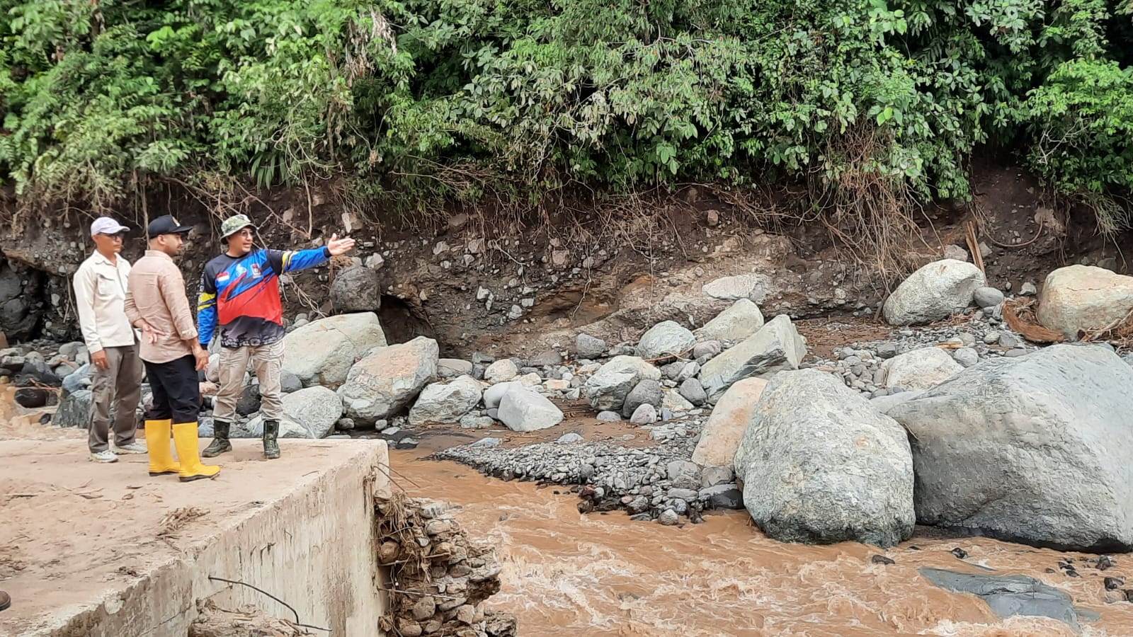 perumda-am-padang-percepat-pemulihan,-distribusi-air-bersih-capai-98-persen