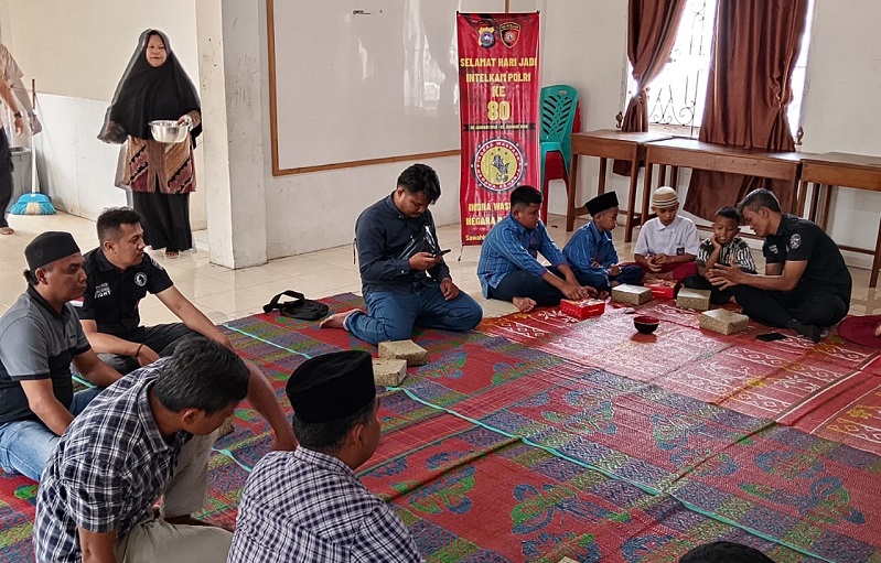 hut-intelkam-ke-–-80-doa-dan-makan-bersama-anak-yatim