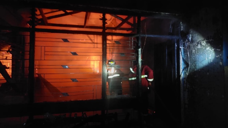 dua-rumah-di-pulai-kampung-pinang-padang-timur-terbakar,-kerugian-capai-rp750-juta