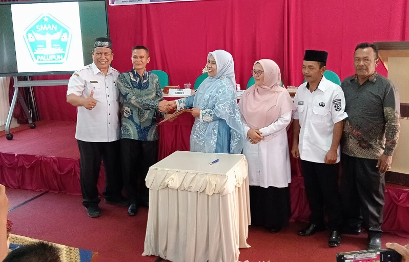 langka,-suami-istri-di-agam-ikuti-sertijab