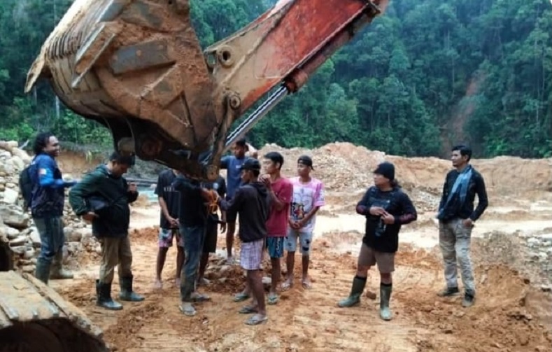 polres-sijunjung-tujuh-pelaku-peti,-dua-alber-disita