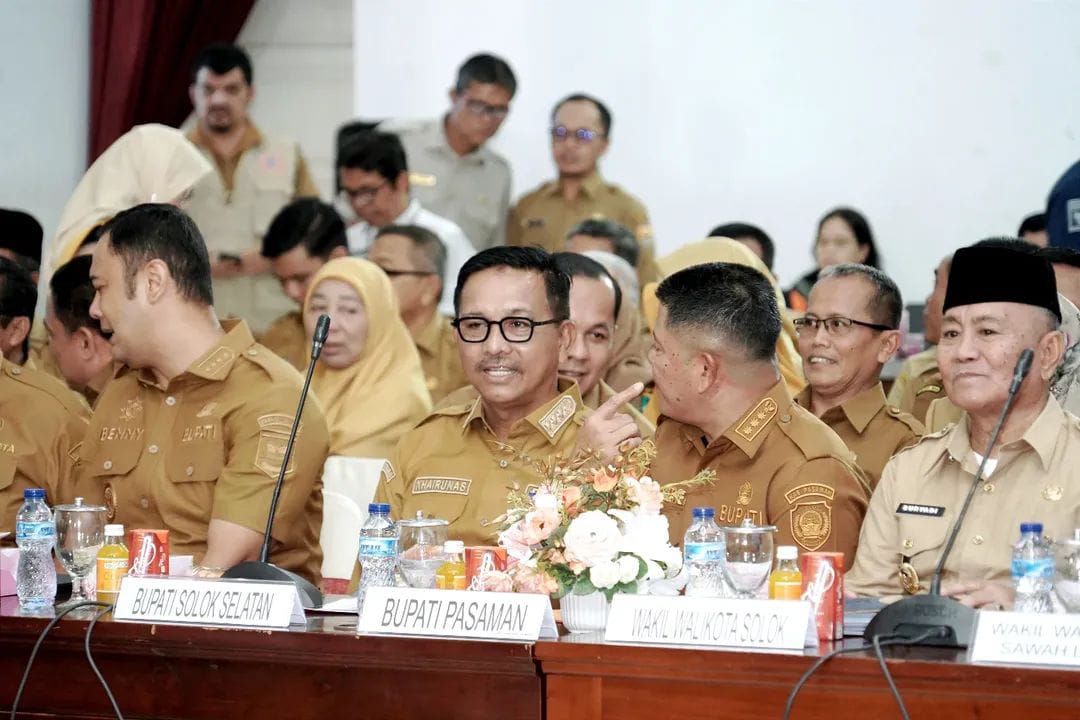 bupati-bahas-strategi-pulihkan-solok-selatan-pasca-bencana
