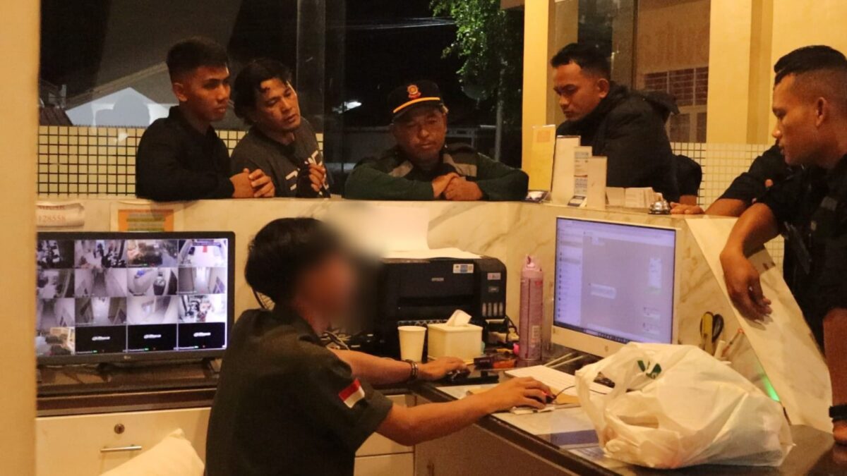 satpol-pp-kota-padang-laksanakan-patroli-rutin-dalam-bentuk-upaya-menjaga-ketertiban-umum-dan-ketentraman-masyarakat