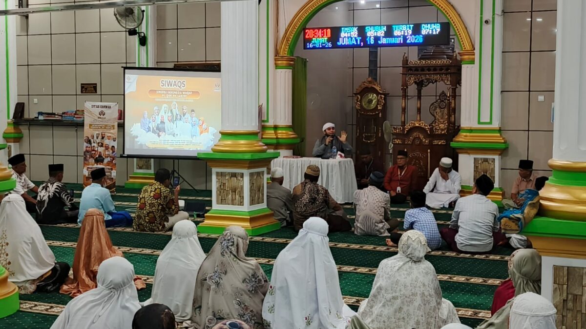 peringatan-isra-mi’raj-di-masjid-jannatul-firdaus,-jamaah-antusias-wakaf-al-qur’an-untuk-santri-di-pelosok-negeri