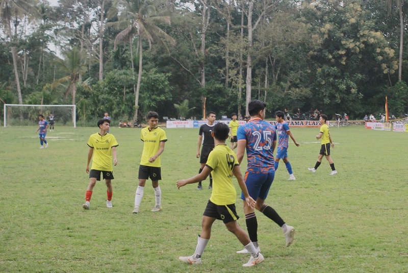 situjuah-batua-hujan-gol,-mmp-fc-bantai-putra-rantau-di-sago-team-cup-2026