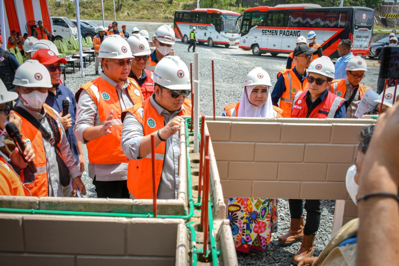 komisi-vi-dpr-ri-dorong-penggunaan-sepablock-untuk-pembangunan-huntap-di-sumbar,-sumut,-dan-aceh