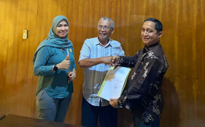 mediator-mona-sisca-berhasil-damaikan-sengketa-informasi-publik-ki-sumbar