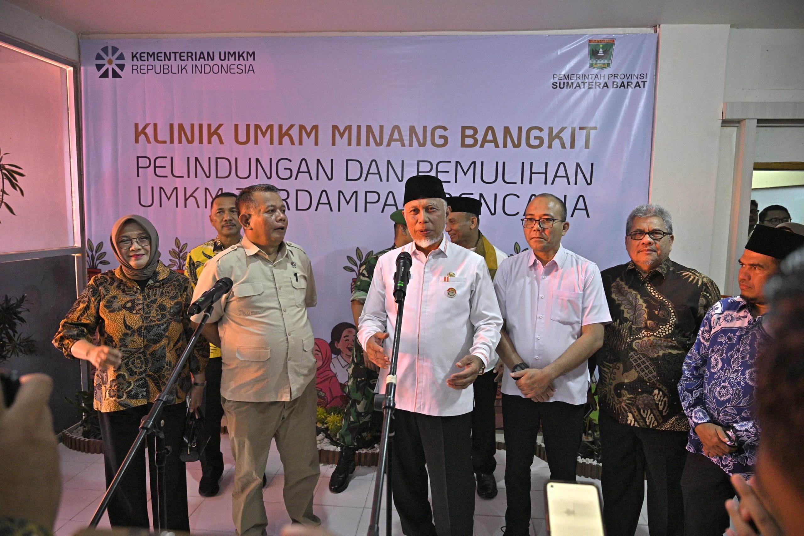 resmikan-klinik-umkm-minang-bangkit,-gubernur-mahyeldi:-percepat-pemulihan-ekonomi-pascabencana
