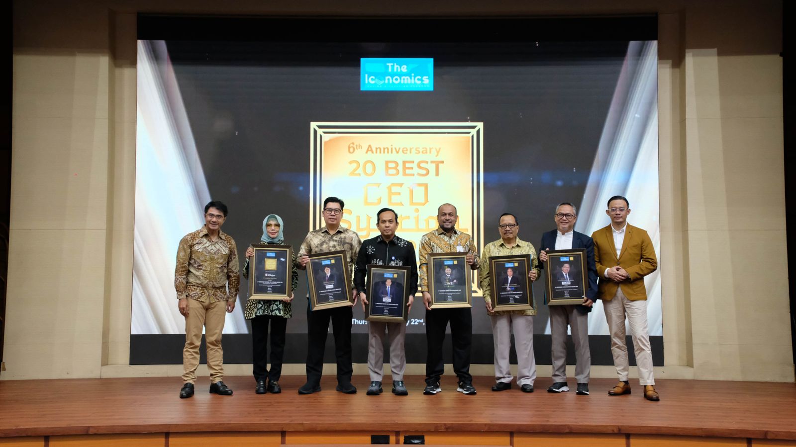 bank-nagari-raih-empat-penghargaan,-kinerja-syariah-terus-meningkat