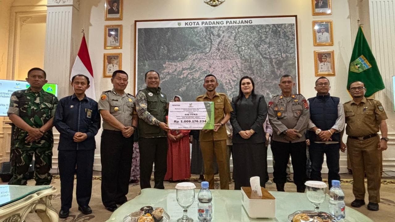 448-warga-padang-panjang-terima-bantuan-atensi-rp1,09-miliar