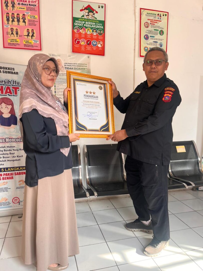 transformasi-digital-berbuah-prestasi,-poliklinik-polres-pasaman-terima-penghargaan-bpjs-kesehatan