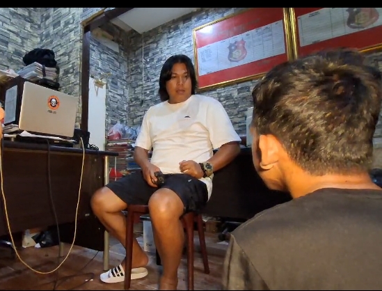 butuh-uang,-abh-kupak-swalayan-di-padang-selatan