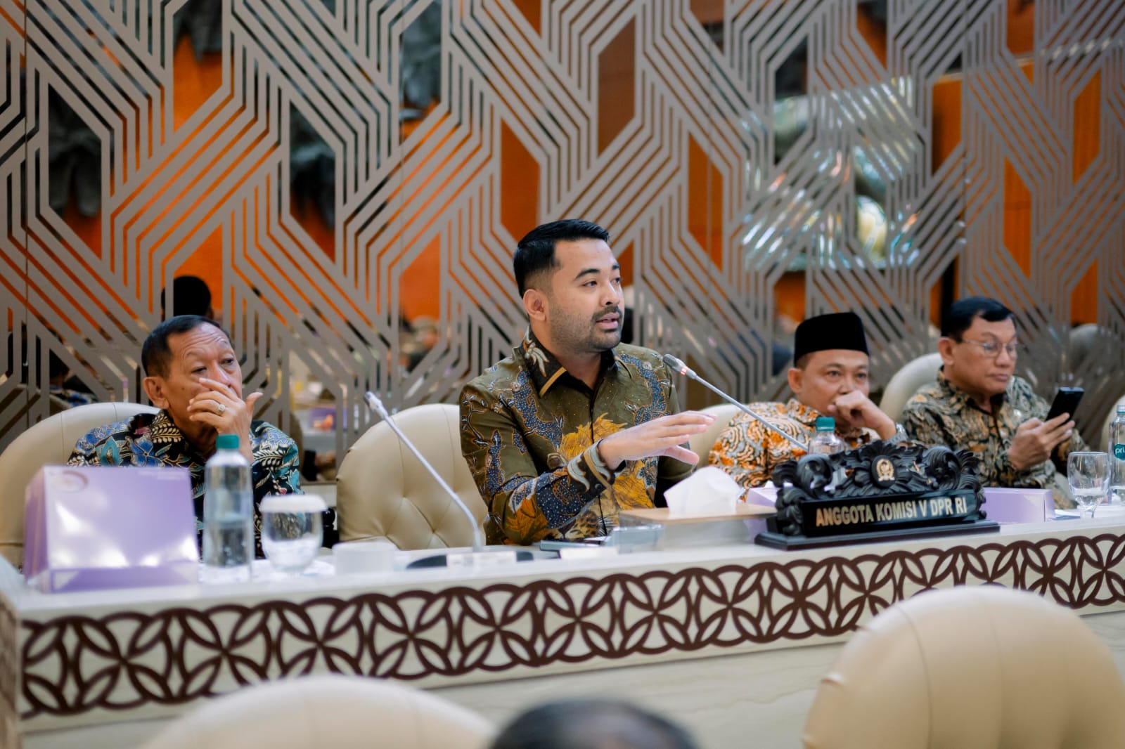 zigo-rolanda-desak-menteri-pu-percepat-penyerahan-aset-pasar-di-sumbar