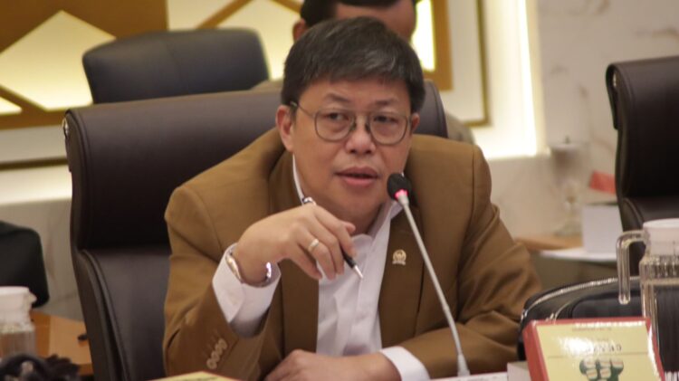 alex-indra-lukman-dorong-subsidi-vms-bagi-nelayan-kecil