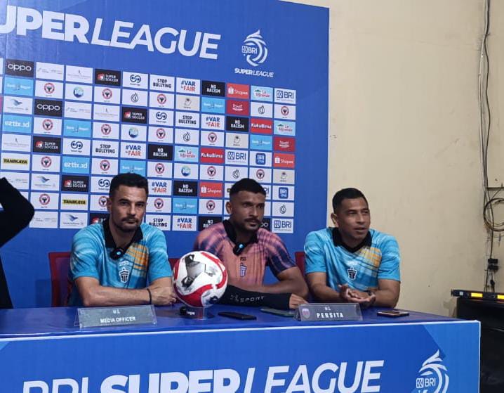 penalti-semen-padang-fc-lawan-persita-tak-masuk-akal