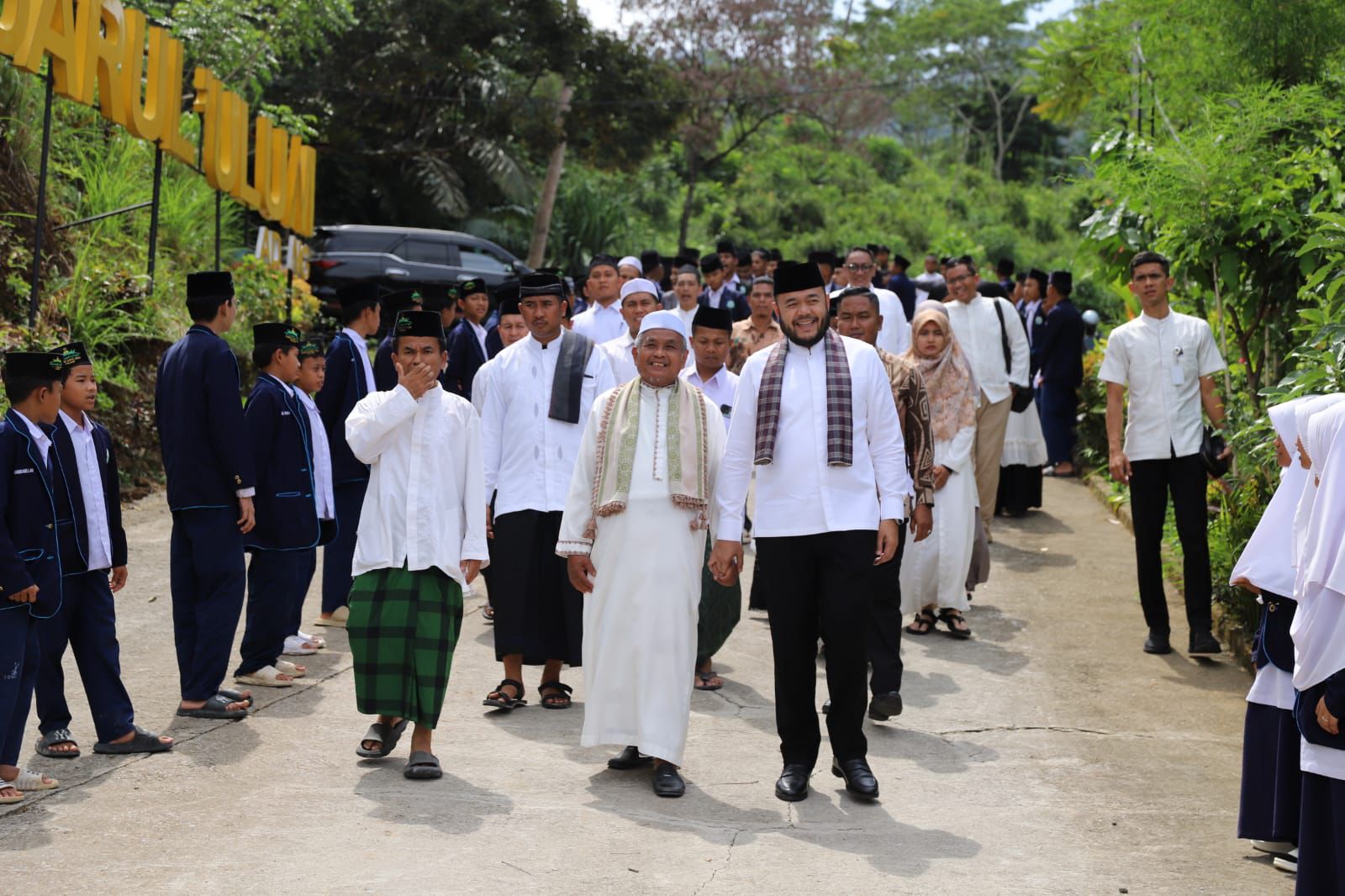wako-fadly-amran-resmikan-ponpes-darul-ulum-lubuk-minturun