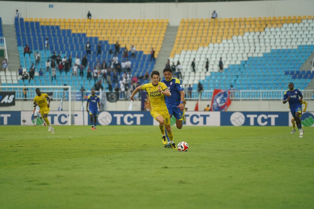 agresivitas-arema-biang-kekalahan-semen-padang-fc-3-0