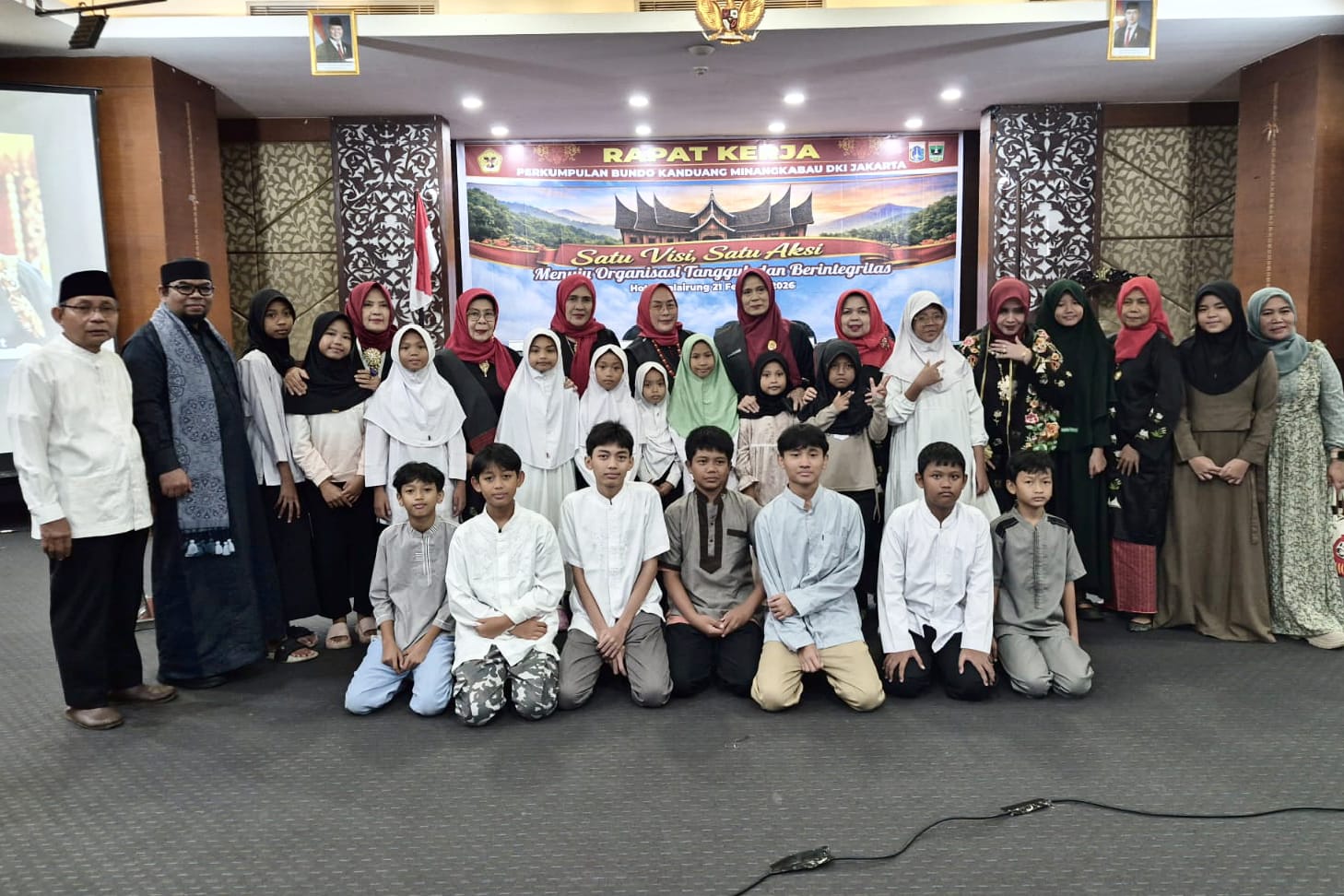 ketua-pbkm-dki-jakarta-rosita-medina:-perempuan-minang-pemegang-tali-matrilineal