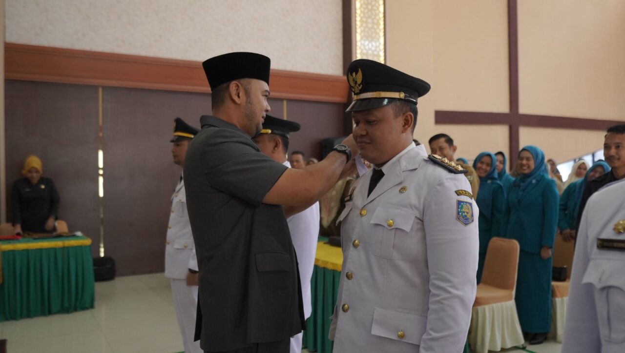 empat-camat-dikukuhkan,-bupati-benny-dwifa-tekankan-kepemimpinan-responsif-di-tahun-terberat-2026